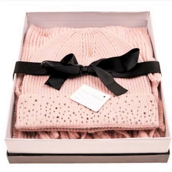 New! K.I.T Collection Blush Crystal Stud Fringed Scarf & Hat Set with Gift Box - Picture 2 of 4